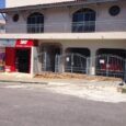 Praça São Charbel, 32 3 quartos (1 suíte), sala, copa, cozinha, banheiro social, área de serviço, quarto de empregada com banheiro, lavanderia, despensa, cobertura com aprox. 120 m2, salão de […]