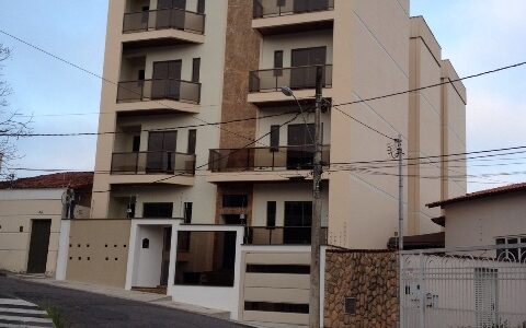 Av. Irmãos Mayo, 40 apto. 301 2 quartos (1 suíte); Sala; Cozinha; Banheiro social; Lavanderia privativa; Garagem para 1 carro; *Não aceita pet* Valor aluguel: R$ 1800,00 Condomínio: aprox. R$ […]