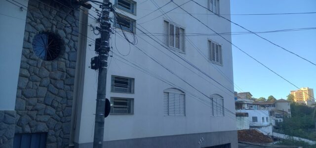 Rua Carlos Gomes, 2 quartos; Sala; Cozinha; Banheiro; Área de serviço; Garagem p/ 1 carro. Valor: R$ 280.000,00