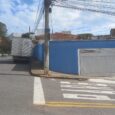 Rua 31 de março, bairro Jardim Andere 3 quartos (1 suíte); Sala 3 ambientes; Cozinha; Banheiro social; Lavanderia; Cômodo externo c/ banheiro; Quintal; Garagem p/ 6 carros. Valor: R$ 3.500,00