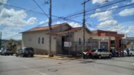 Rua Alferes Joaquim Antônio Parte de cima: 3 quartos sendo 1 suíte, todos com armários; Sala de estar; Sala de jantar; Banheiro social; Garagem para 1 carro; Parte de baixo: […]